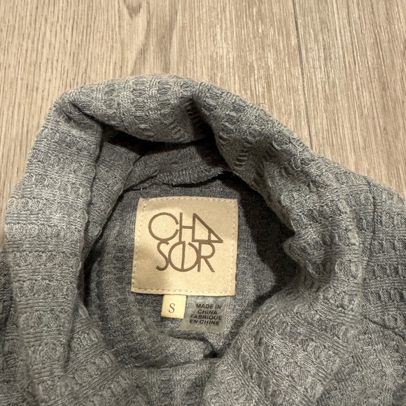 Chaser Thermal Raglan Turtleneck in Heather Grey. Size Small. Like New. - Picture 5 of 5